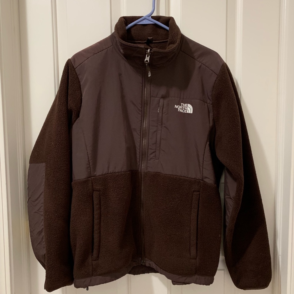 Women’s North Face Denali fleece.